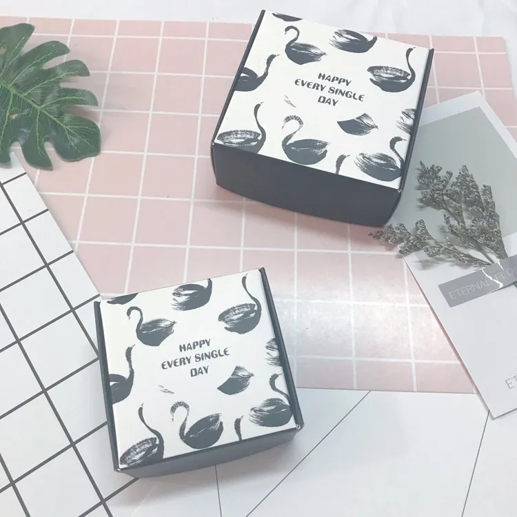 black swan 50 шт-крафт-бумага для ручной упаковки мыла Подарочная коробка самолет конфеты маленькие коробки для свадебной вечеринки - Цвет: black swan