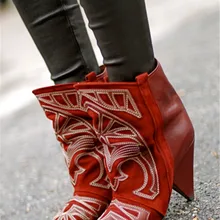 Лидер продаж; красивые ботильоны с вышивкой; женские замшевые ботинки на высоком каблуке; красивые женские ботинки на шпильке; сезон осень-зима; женская обувь