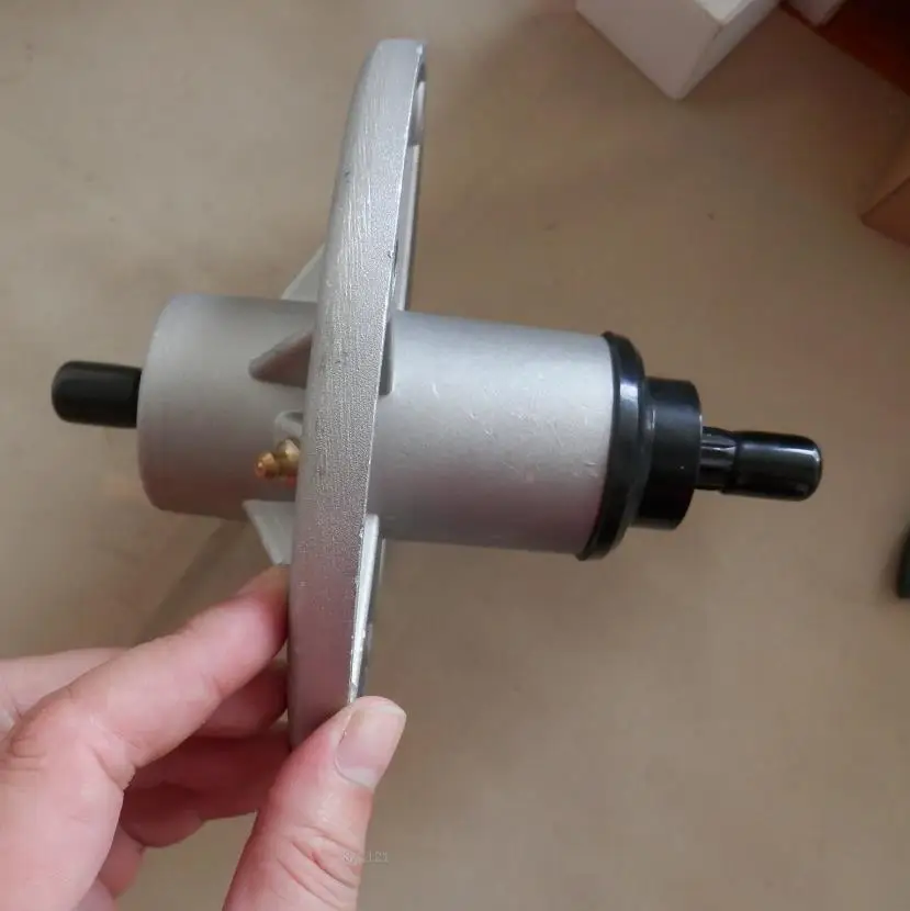MOWER Deck Spindle Murray 1001200 1001046 5