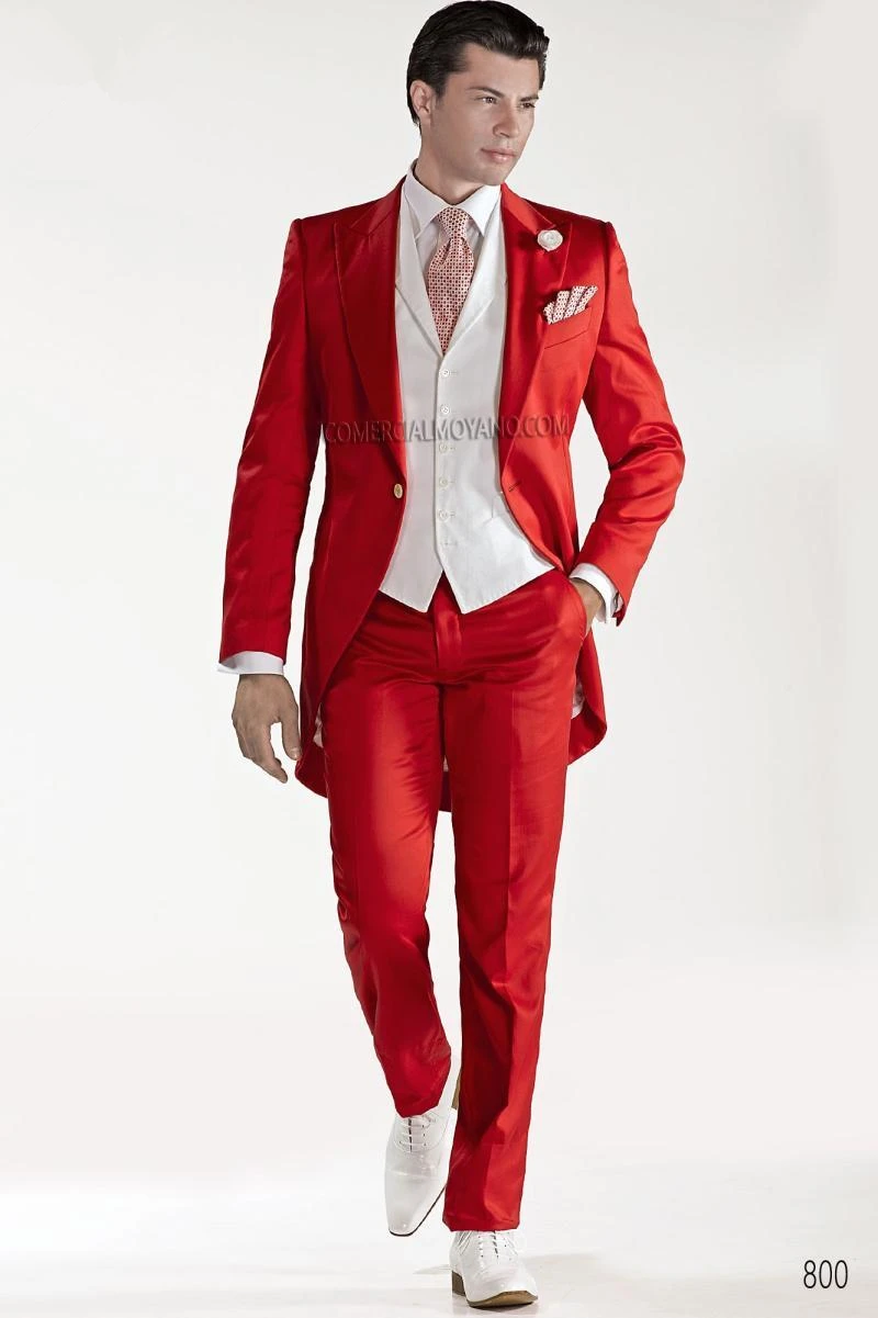 You are here Buy a red suit, or a classic men's red suit jacket and you will not regret the choice of having bought it. The different color combinations for men's fashion red suits Instead of wearing an all red suit, that might make the men feel a little awkward, red dress suits for men come in varied number of options.