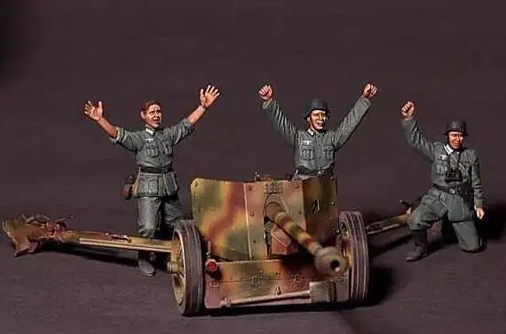 1/35 смолы наборы WWII German анти-ствол танка солдат 3 шт./компл.(только фигурки солдата