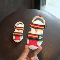 2018 корейские летние сандалии пляжные мальчики Baotou мягкие детские сандалии ребенок свет светодиодный сандалии размер 21-26