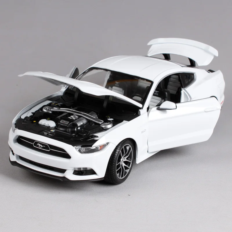 Maisto 1:18 Ford Mustang GT спортивный автомобиль с жесткой спинкой синий белый литой под давлением модель автомобиля игрушка Новинка в коробке 38133