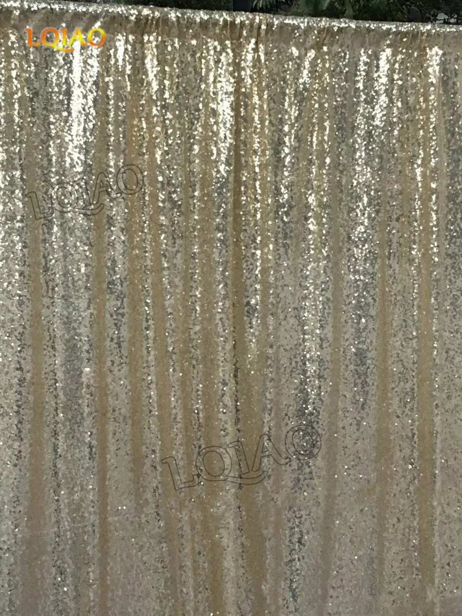 light gold sequin backdrop-009