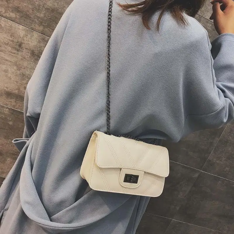 

Fashion Shoulder Bag in Women's Totes Women PU Chain Crossbody Bag Casual Shoulder Messenger Bag Purse and Handbag Bolsas mujer