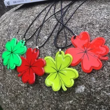 Украшение в виде травы на удачу, отражающая подвеска, ожерелье, аксессуары, улучшает ночную видимость. Безопасное использование