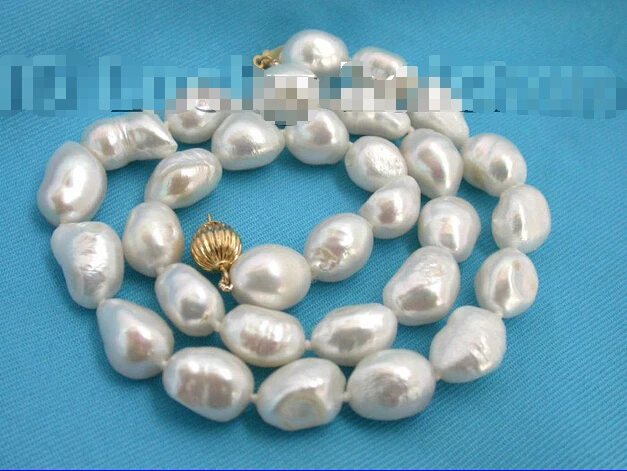 

Free shipping >>>>>>CLASSIC! 12MM WHITE BAROQUE FRESHWATER PEARL NECKLACE