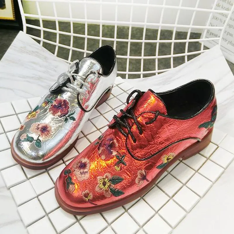 

Spring new embroidery flowers colorful lace women's shoes Bullock flats Loafers fashion Boat shoes casual shoes Female
