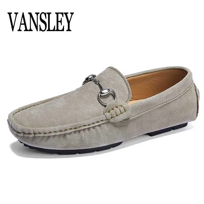 

2018 New Men Cow Suede Leather Breathable Casual Shoes Slip On Loafers Sneakers Metal Design Men Moccasin Walking Shoes Summer