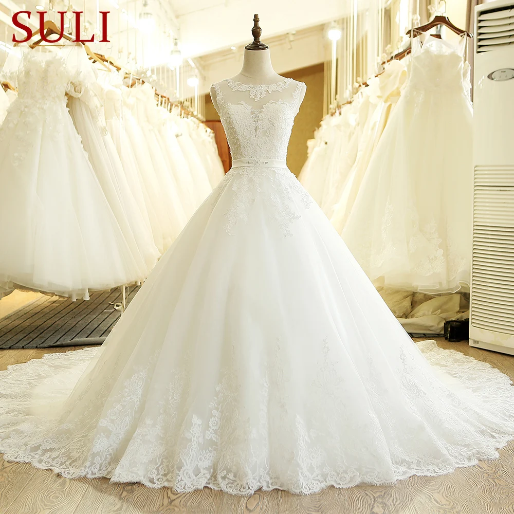 

Custom Made A-Line Lace Appliques China Wedding Dress 2017