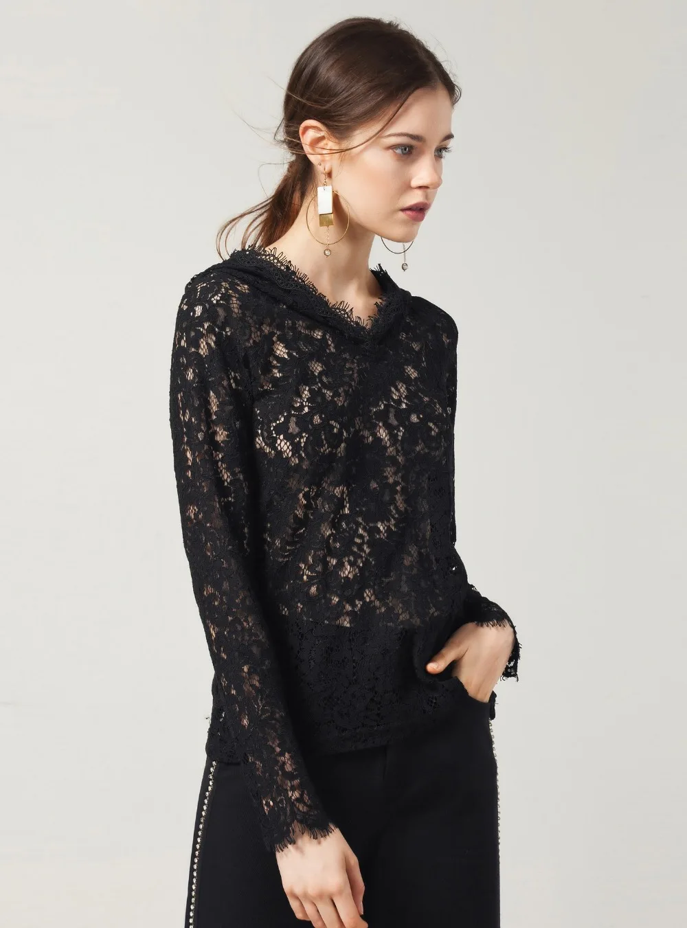 2018 Autumn Retro Literary Lace Long Sleeve V-neck Micro Elastic Hooded Ladies Polo Shirt Tops