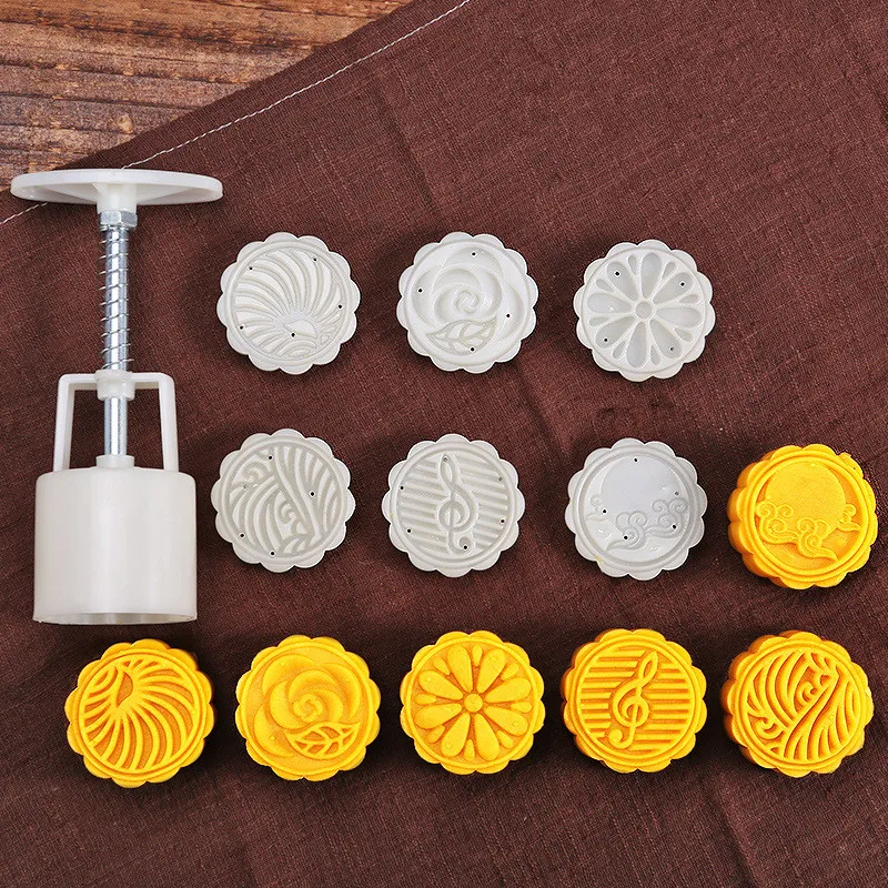 

Round 50g Plastic Moon Cake Mold Set Cheap Cookie Making Tools DIY Bath Bomb Mold Set With 6 Mooncake Stamps Form White Color