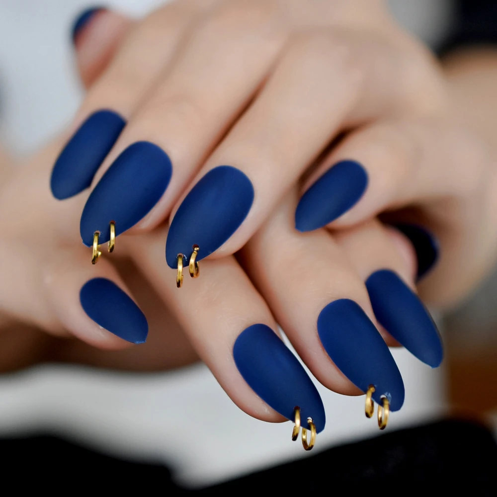 Кольцо миндальные ногти средний темно-синий гвоздь Золотая перфорация украшения ногтей Предварительно разработанные искусственные накладные кончики