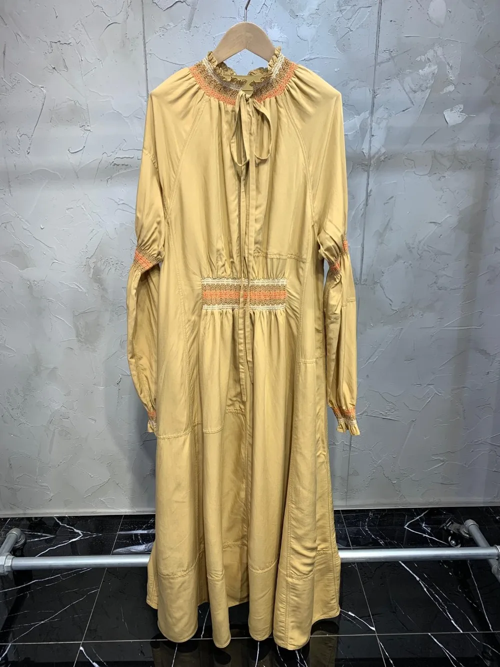 

2019 new ladies fashion long-sleeved stand collar two-piece suit to receive waist dress 0513