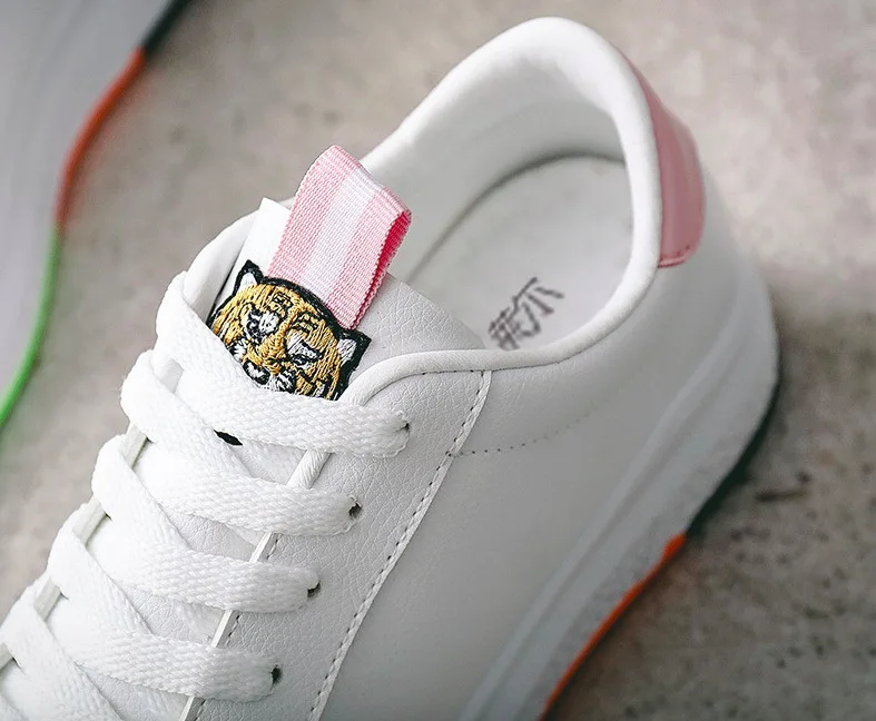 Women Casual Shoes Nice Spring Autumn Fashion Women Shoes Embroidered Tiger Breathable Lace-Up Platform Women SneakersNice0608-171134