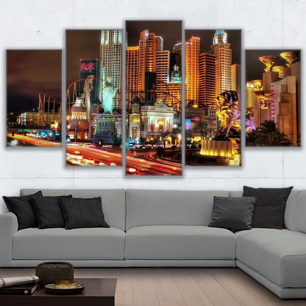 MODERN_LIVINGROOM_MOCKUP_3f648878-f80e-48a3-af71-37346021c29e_1024x1024