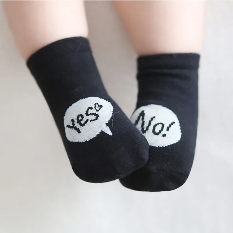Hylidge Yes/No/белые черные носки для маленького мальчика/девочки противоскользящие мягкие хлопковые детские безбортные носки для девочек для новорожденных до 4 лет, 1 пара - Цвет: Black