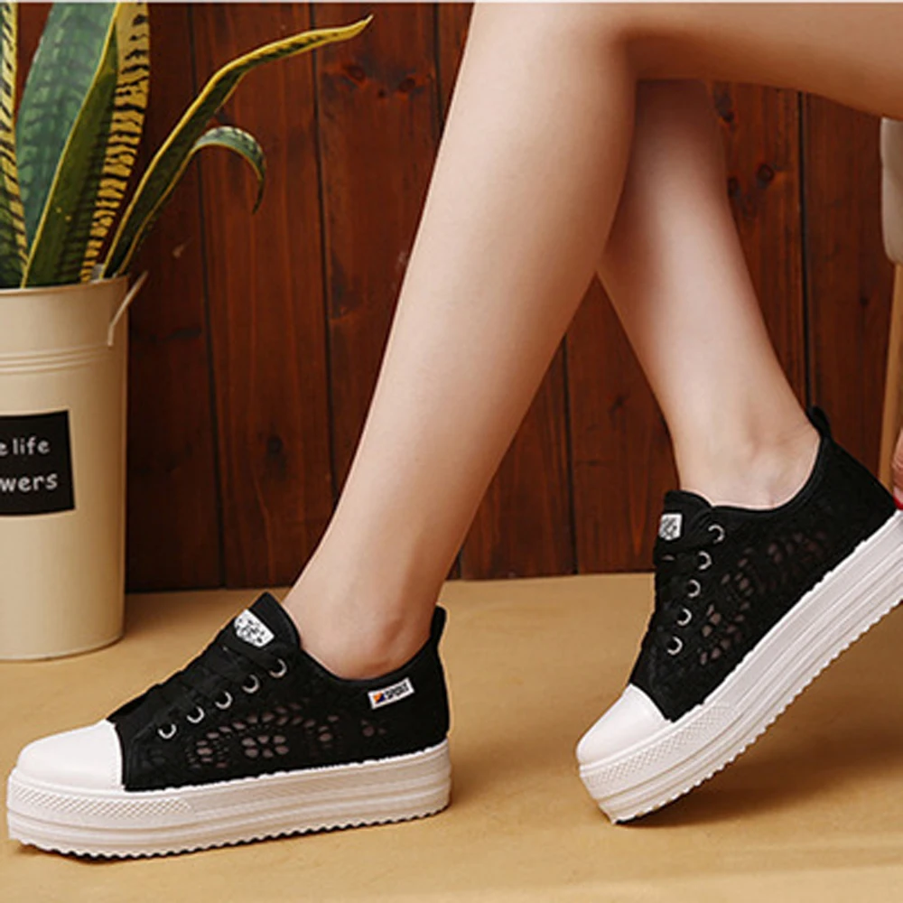 

Casual Lace-up Canvas Shoes Woman Vulcanize Shoes White Floral Print Breathable Mesh Women Plarform Sneakers Hidden Heel Shoes