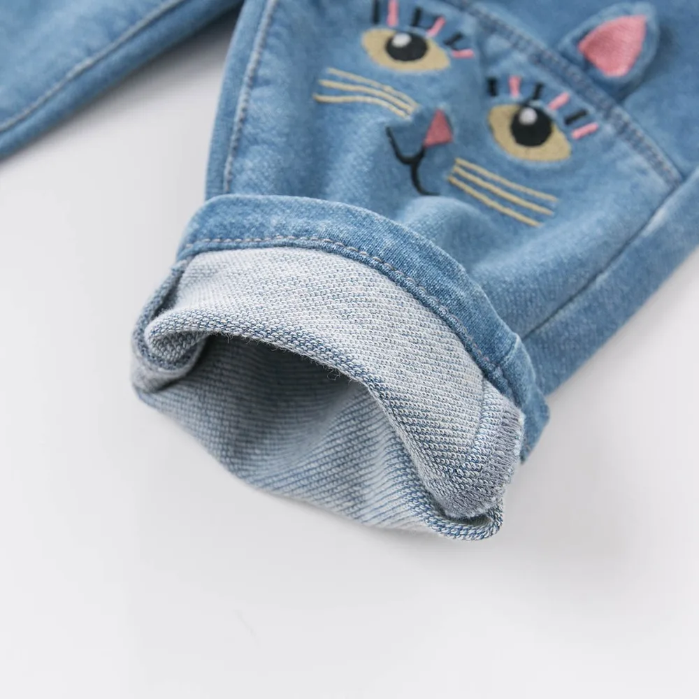 DB4866_0011_6Y3A4308