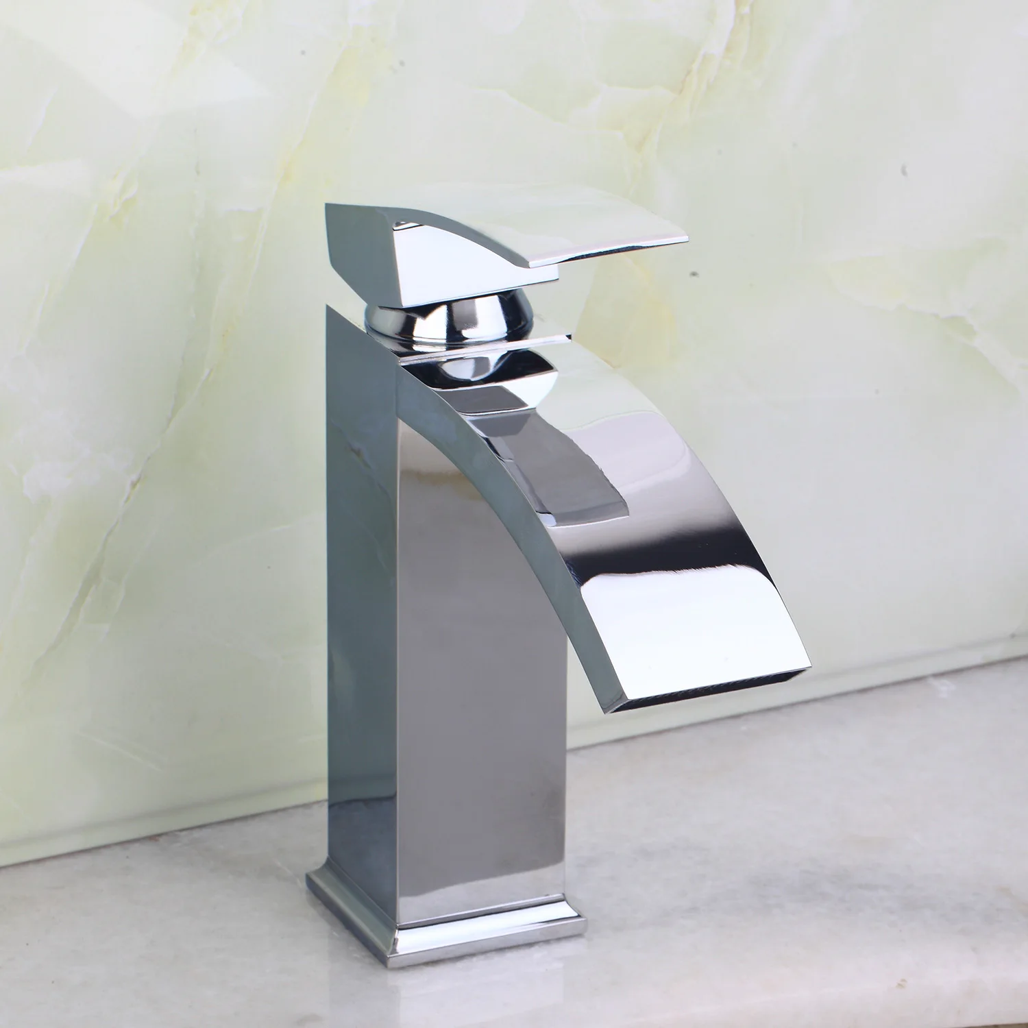 Billige KEMAIDI RU Bad Becken Waschbecken Wasserhahn Chrome Messing Einzigen Handgriff Waschbecken Schiff Einzigen Loch Waschbecken Mischbatterie Zähler Becken Wasserhahn