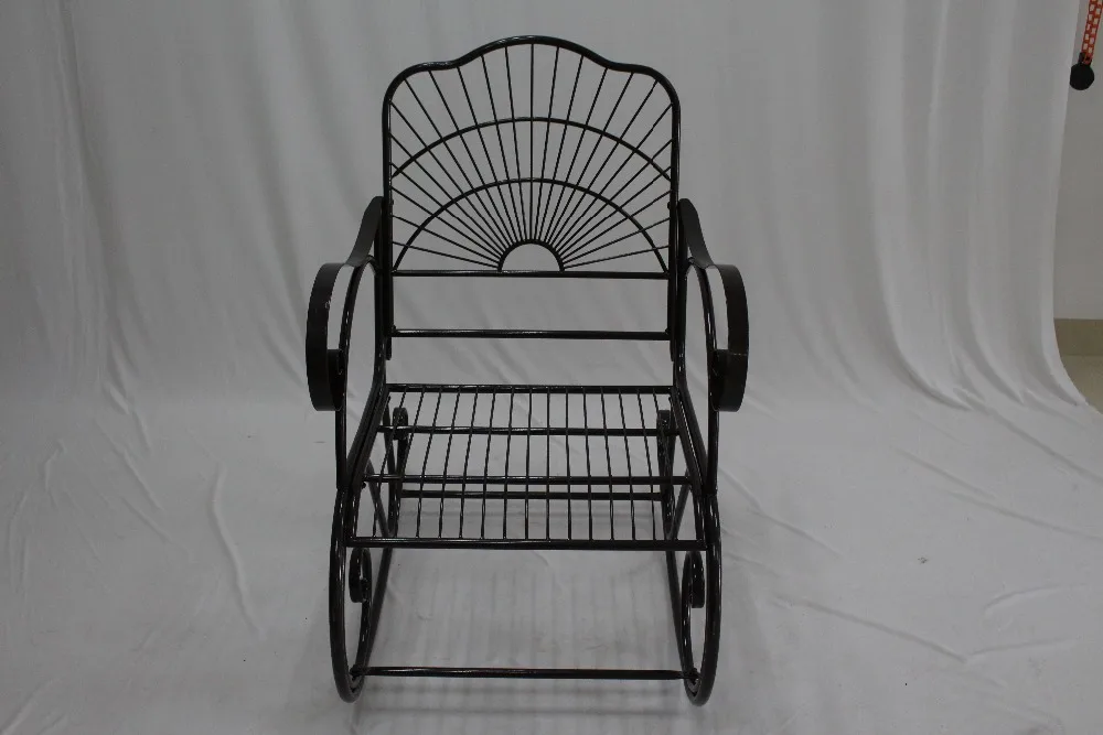 Уличное кресло-качалка металлический черный