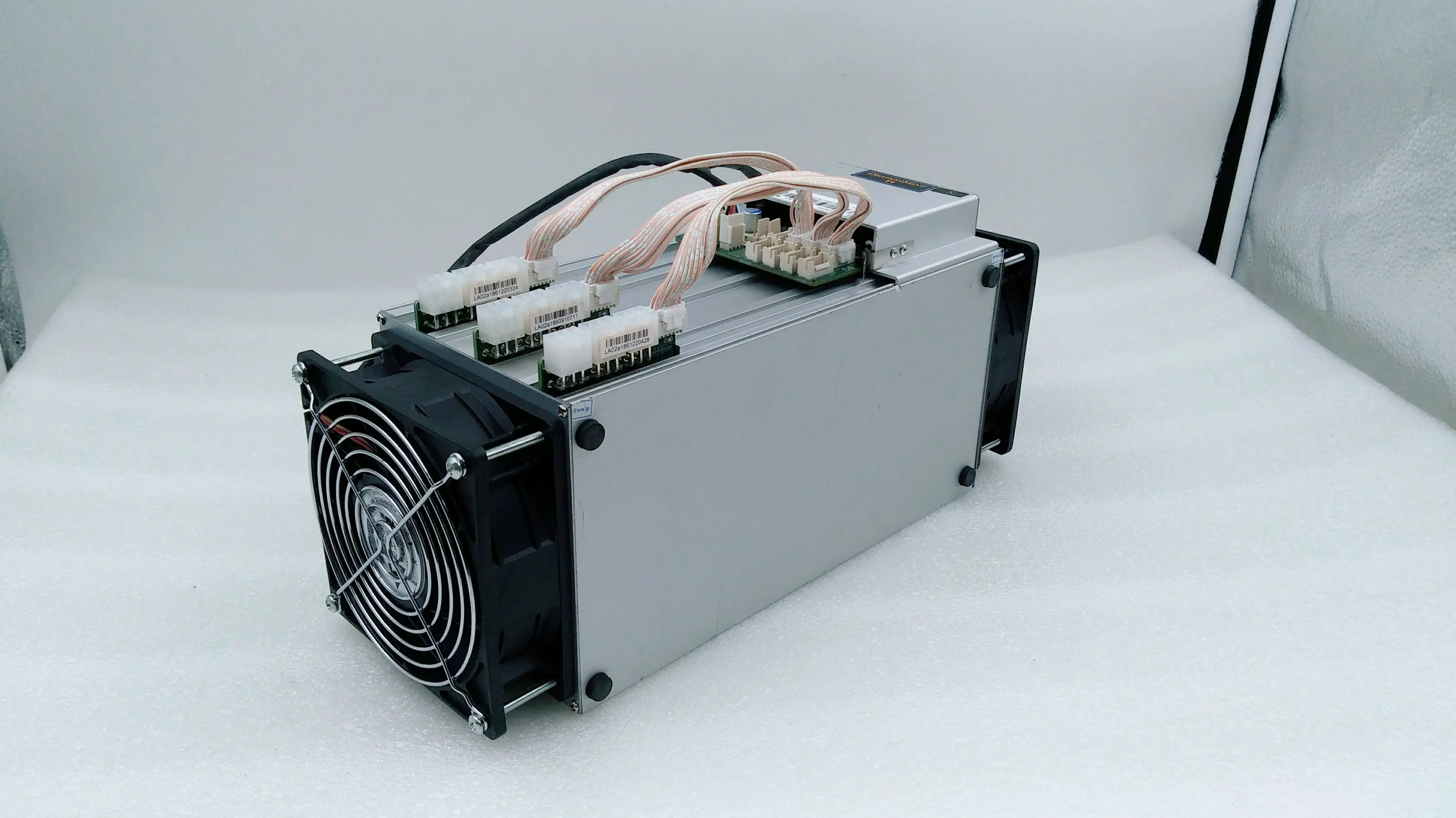 Б/у Innosilicon Dragonmint T1 15TH/s SHA256 Asic BTC BCH Miner с БП лучше чем Antminer S9 T9+ S11 S15 Whatsminer M3