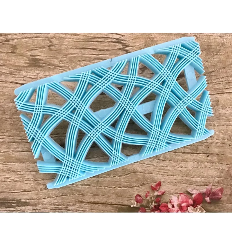 

1 piece curve shaped folk art plastic printing embossing mould turning sugar cake modeling tool B132