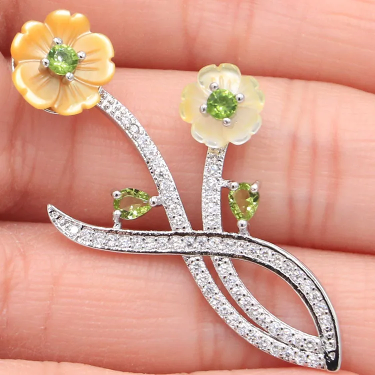 

New Designed Fresh Shell Green Peridot CZ Woman's Party Silver Pendant 44x25mm