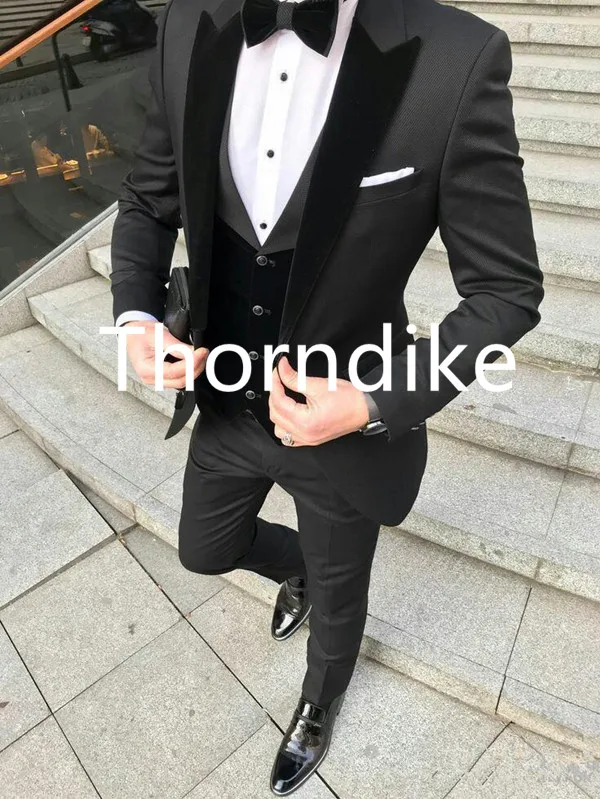 cool-two-buttons-groomsmen-one-button-groom_副本