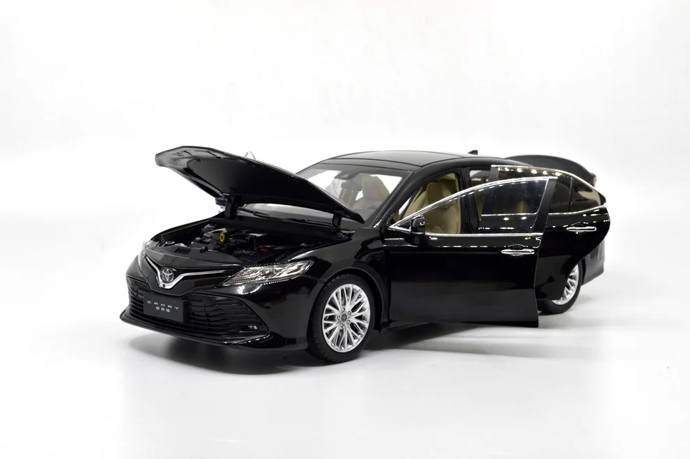 1/18 1:18 1 18 Масштаб Toyota Camry 2018 8 е поколение черная статическая имитация отлитый под