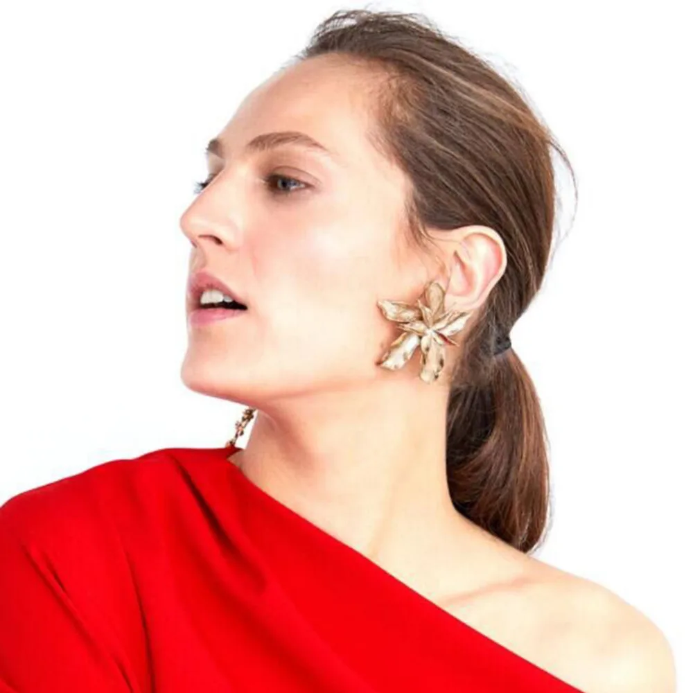

2019Women Personality Exaggerated Alloy Flower Geometric Irregular Earrings Jewelry Special Gift 0419