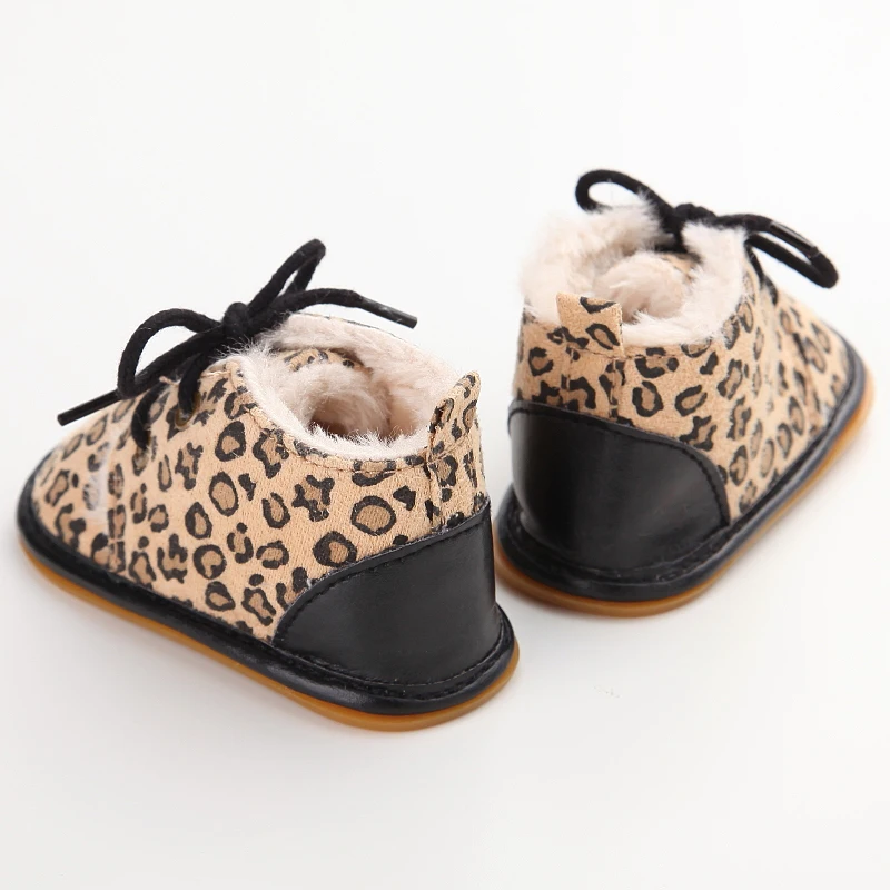 Зимние меховые зимние сапоги для новорожденных мальчиков и девочек Теплая обувь повседневные леопардовые ботинки для малышей от 0 до 18 месяцев