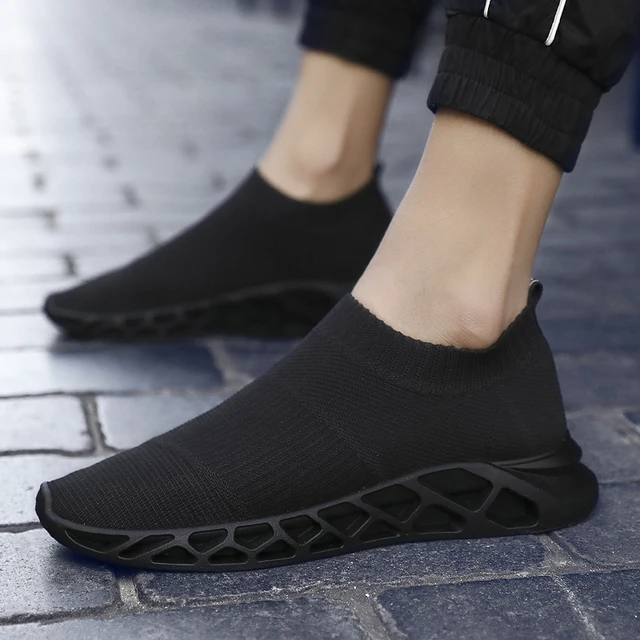 2019 Brand Running Shoes Men Socks Sneakers Sport Athletic Breathable Mesh Trainers Man Comfortable Super Light Slip-on Loafers