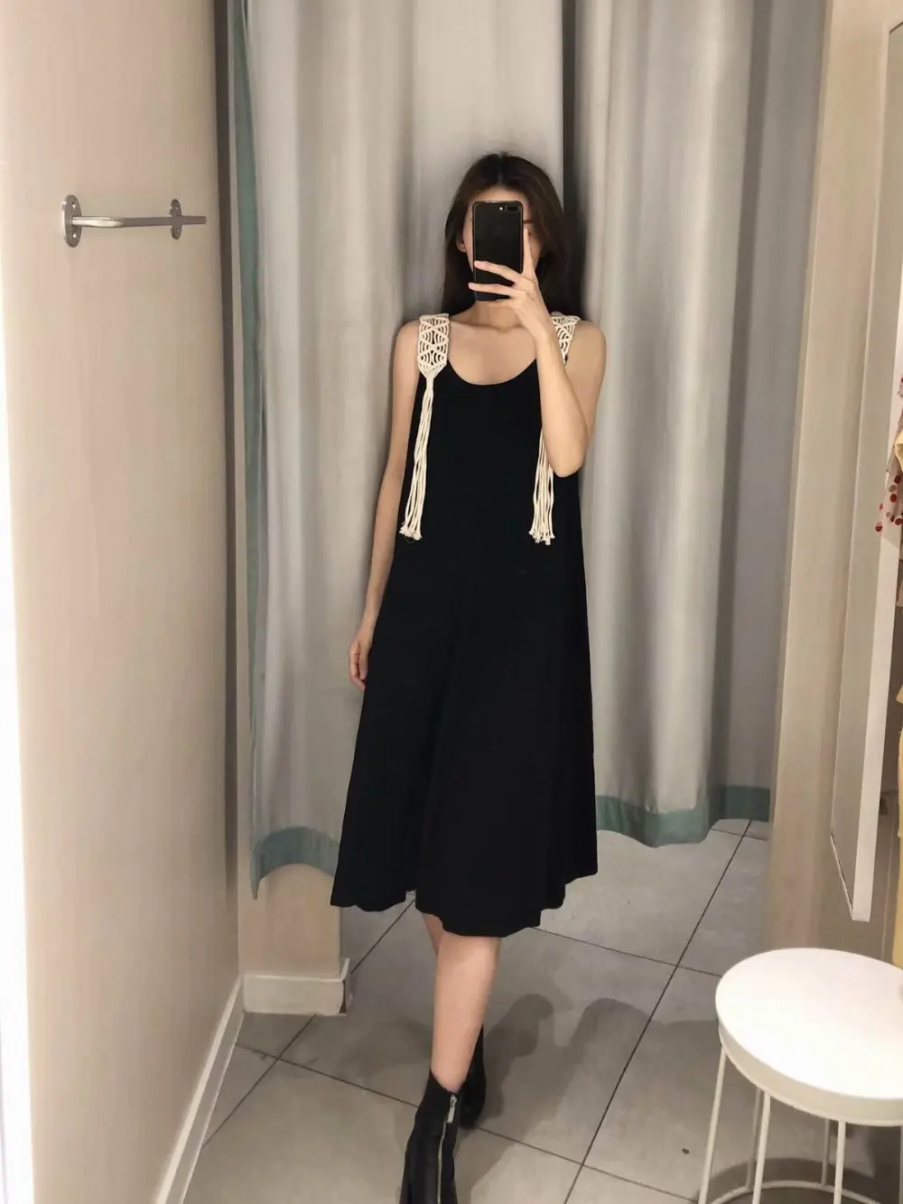  (34)