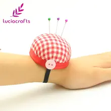 Lucia crafts красный плед вышивка крестиком игла булавка Подушка с эластичным ремешком на запястье домашний портный инструмент безопасности ремесло 1 шт W0201