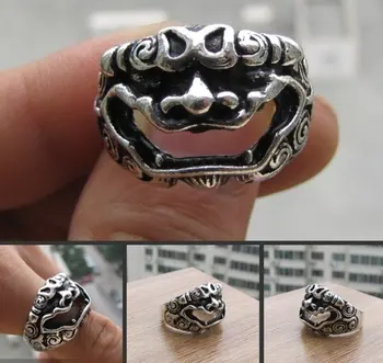 

Beautiful Miao Silver Ring - Delicate Lion shipping free