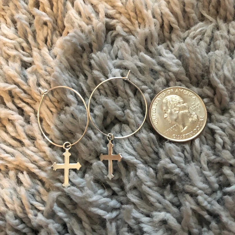 Минималистичные маленькие серьги-кольца серебряного цвета с подвеской в виде креста, женские винтажные серьги-кольца в виде креста, ювелирные изделия для ушей, подарок на праздник