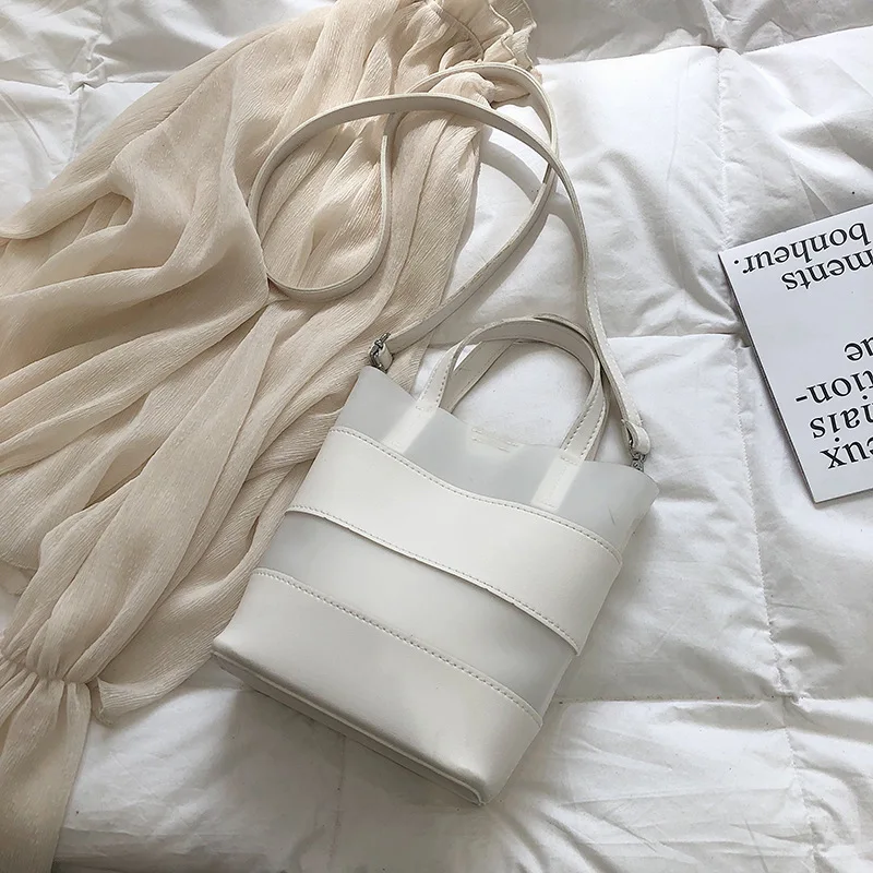 

2019 Spring and Summer New Jelly Large Capacity Fashion Portable Handbags Slung Shoulder Bag