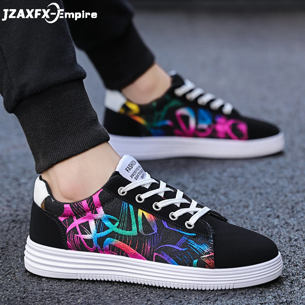 Men's Vulcanize Shoes Lace-up Fashion printed canvas shoes Spring Autumn Flat Black Red Blue Casual Shoes Male Sneakers