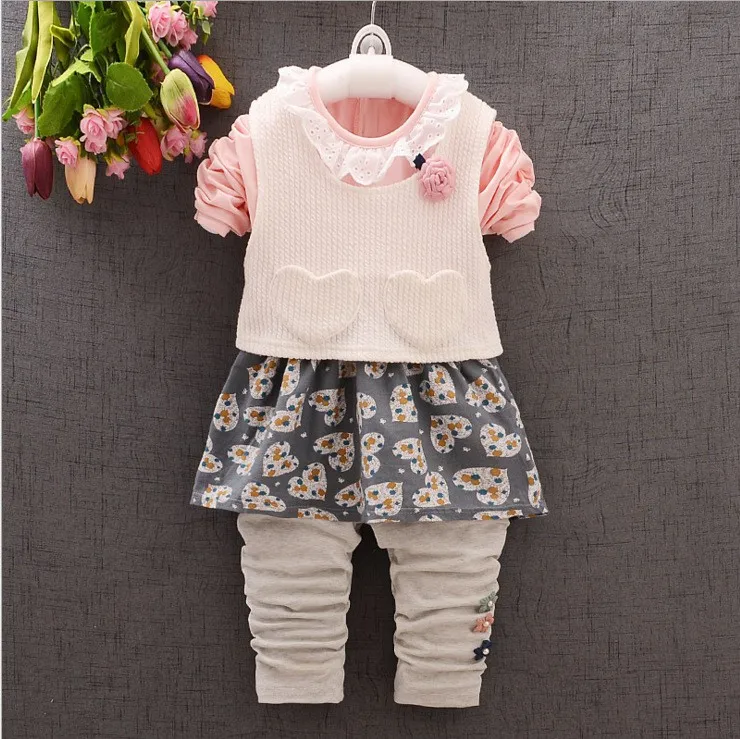 

2019 Fashion Baby Girl Clothes Spring Sweet 3PCS Lace Side Round Neck Full Tops + Pullover Vest + Pants Skirt Babes jogging suit