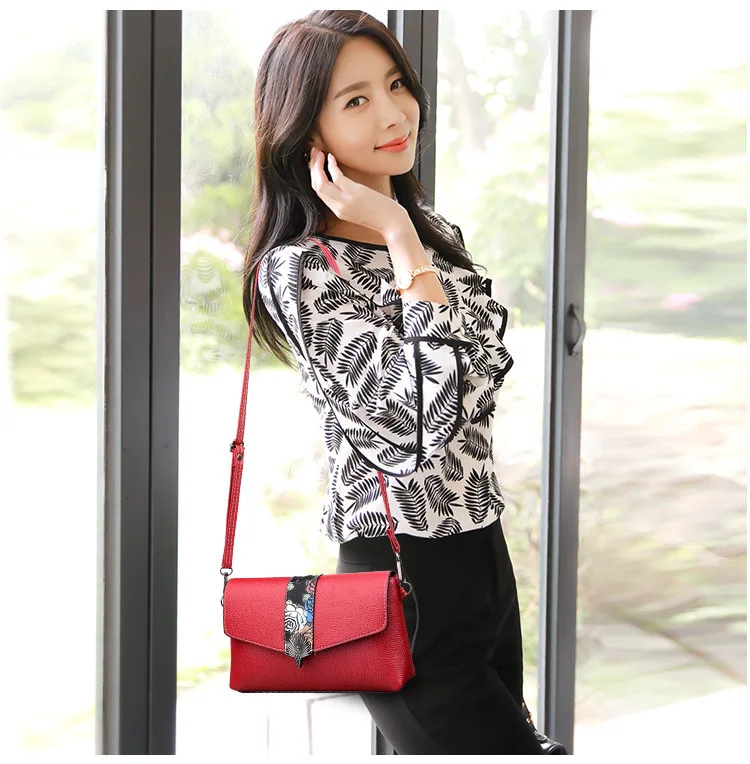 Women's Vintage Floral Printing Messenger Bag Female Black Brown Red Crossbody Flap bag Women Fashion Small Phone Purse Handbags (13)