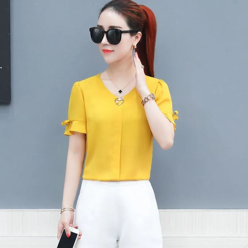 

Korean Women Spring Summer Style Chiffon Blouses Shirts Lady Casual Short Flare Sleeve V-Neck Blusas Tops DF2788