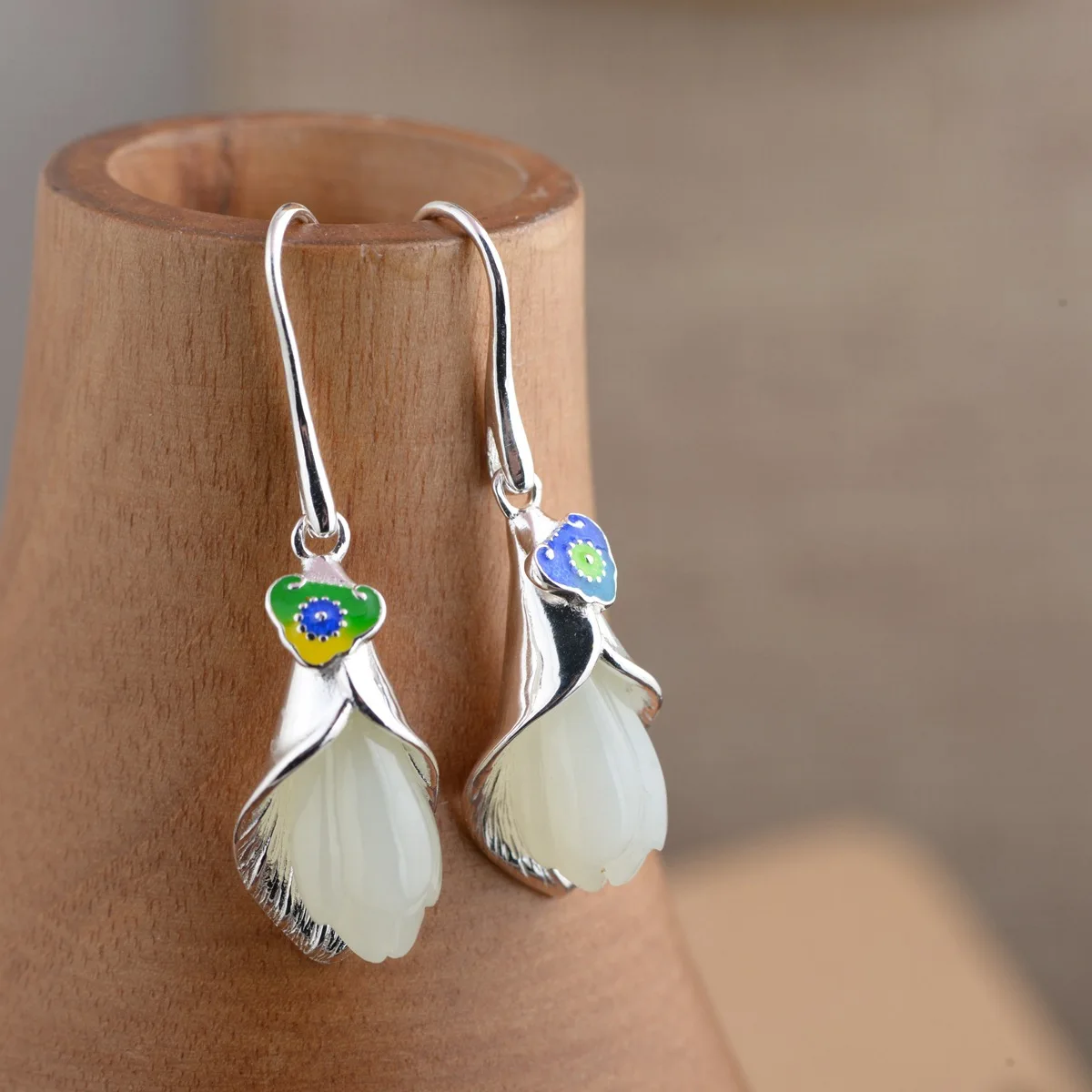 

Gold emperor S925 silver retro process for women which burn LanTianRan hetian jade magnolia eardrop wholesale