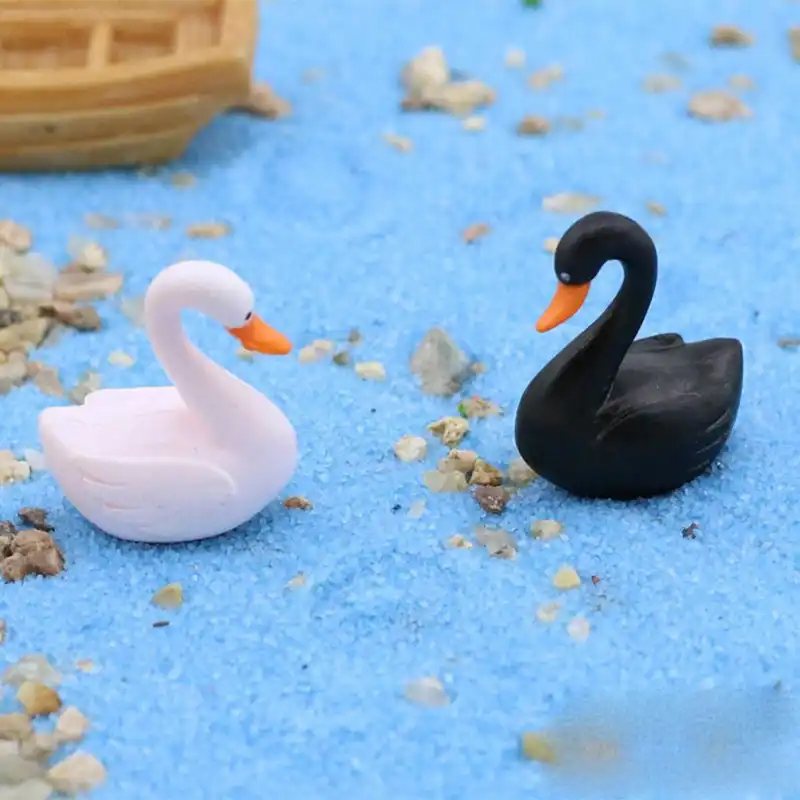 Hitam Putih Swan Miniatur Kartun Hewan Bebek Model Gadis Mainan