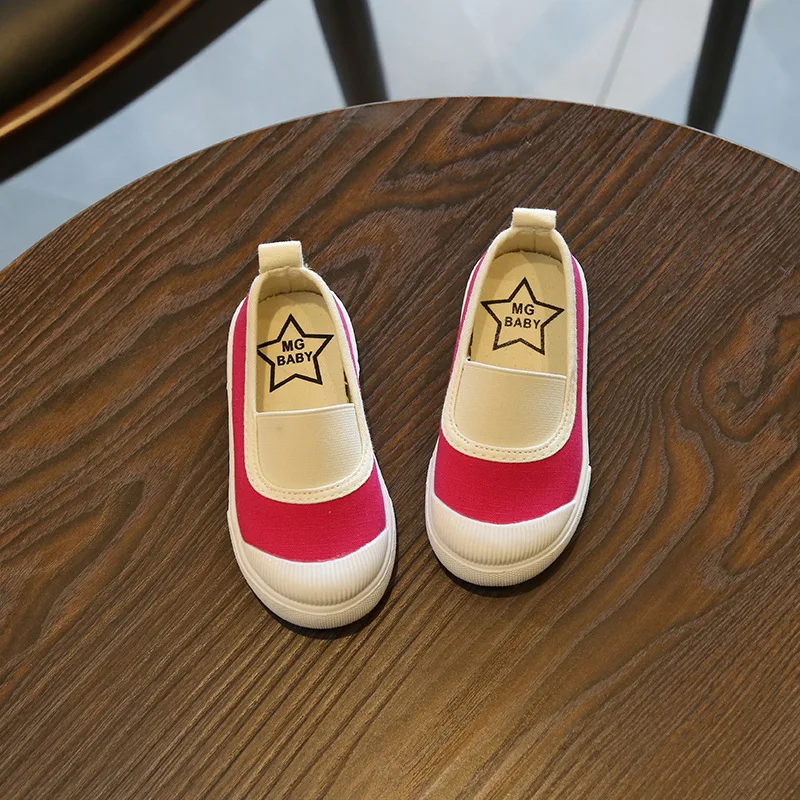Детская обувь для маленьких девочек; парусиновая обувь для отдыха на плоской подошве для маленьких мальчиков; кроссовки для детей; нескользящая Мягкая подошва - Цвет: Красный