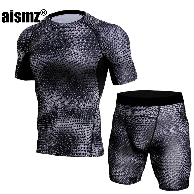 Aismz человека сжатия костюмы ММА Rashguard Рубашка с короткими рукавами футболки + Короткие штаны тренировки Фитнес Бодибилдинг комплекты топы и