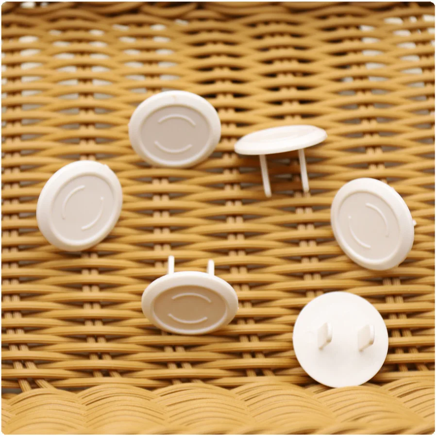 

2 Pcs 2 Hole Sockets Cover Plugs Kids Electrical Safety Protector Sockets Protection Caps Baby Electric Sockets Outlet Plug