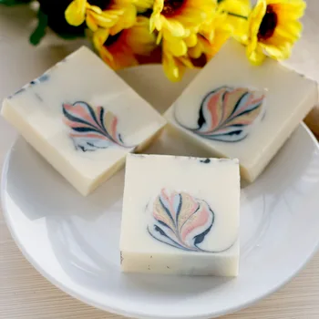 

Herbal Mineral Mud Soap Handmade Soap Skin Moisturizing Deep Cleaning Soap