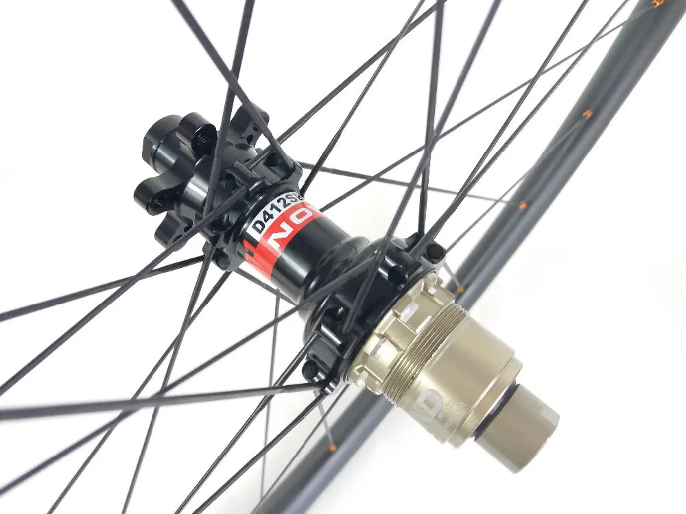 

665g SUPER LIGHT 29er MTB XC race 28mm hookless straight pull carbon rear wheel 29" clincher tubeless UD 3K 12K matte glossy