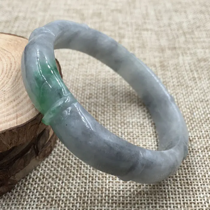 

A-994 Vintage Chinese Hand-carved Gray Green Jadeite Jade Bangle Bracelet 61mm 28% 10.13
